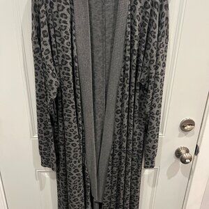 1.State Black & Gray cheetah print long cardigan size 3X